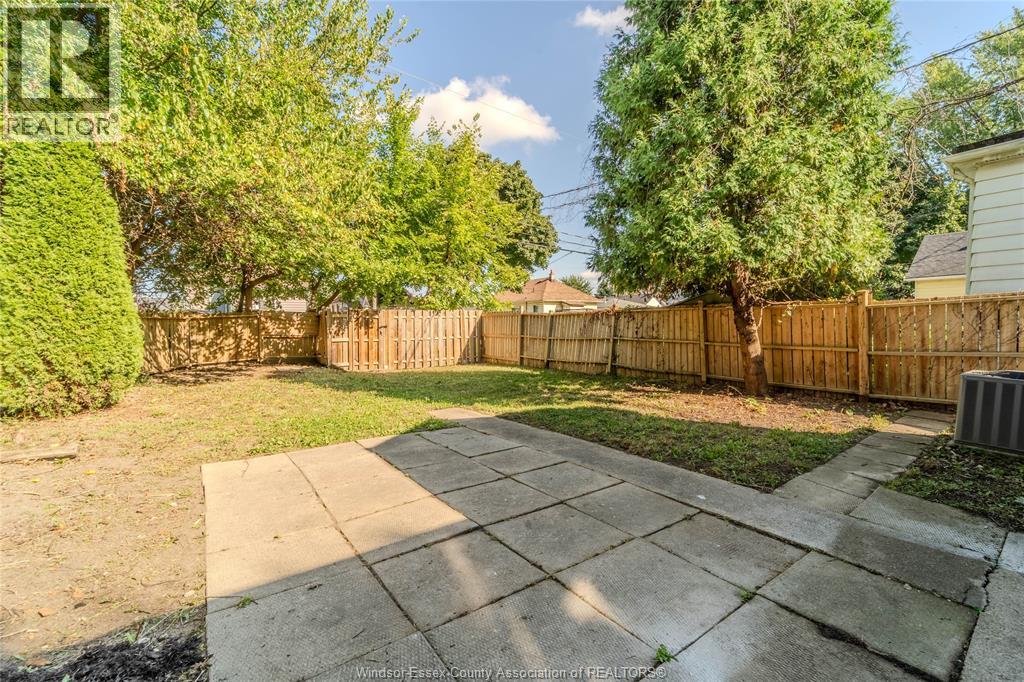 966 CURRY AVENUE - 12