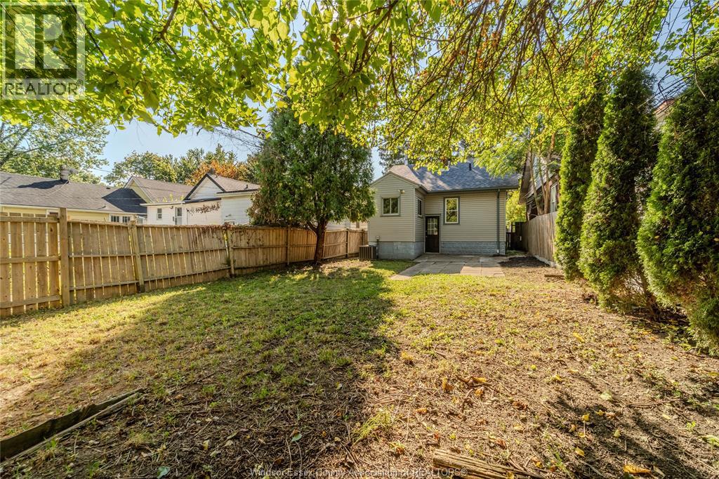 966 CURRY AVENUE - 13