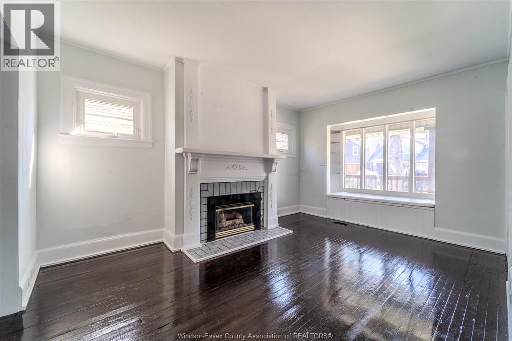 966 CURRY AVENUE - 2