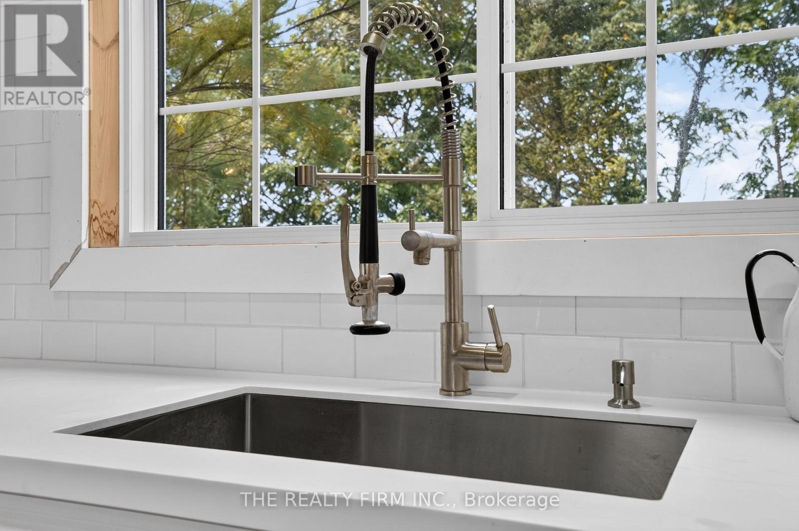 695 CAMERON ROAD - Image 13
