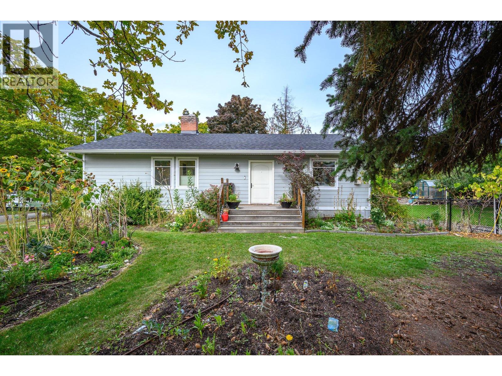 2003 30 Avenue - 1