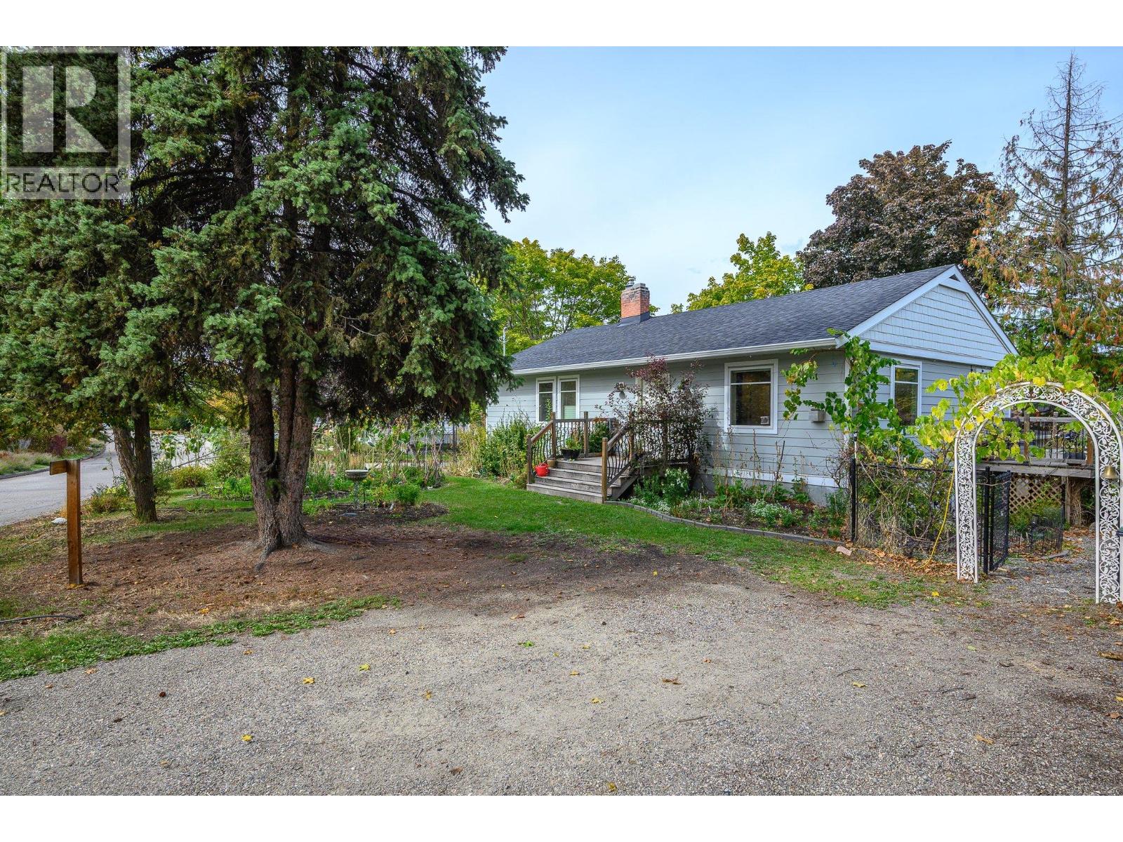 2003 30 Avenue - 3
