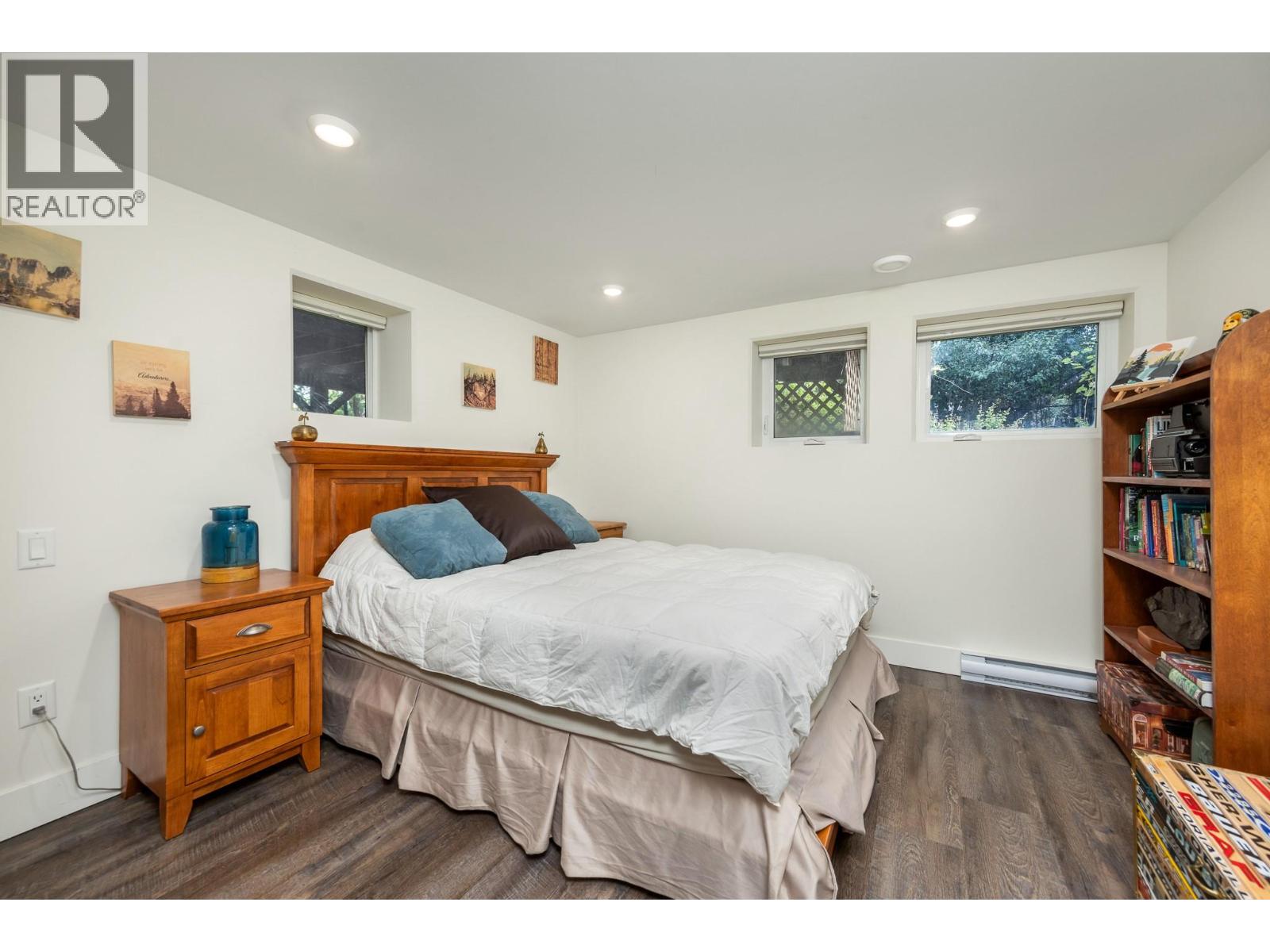 2003 30 Avenue - Image 32