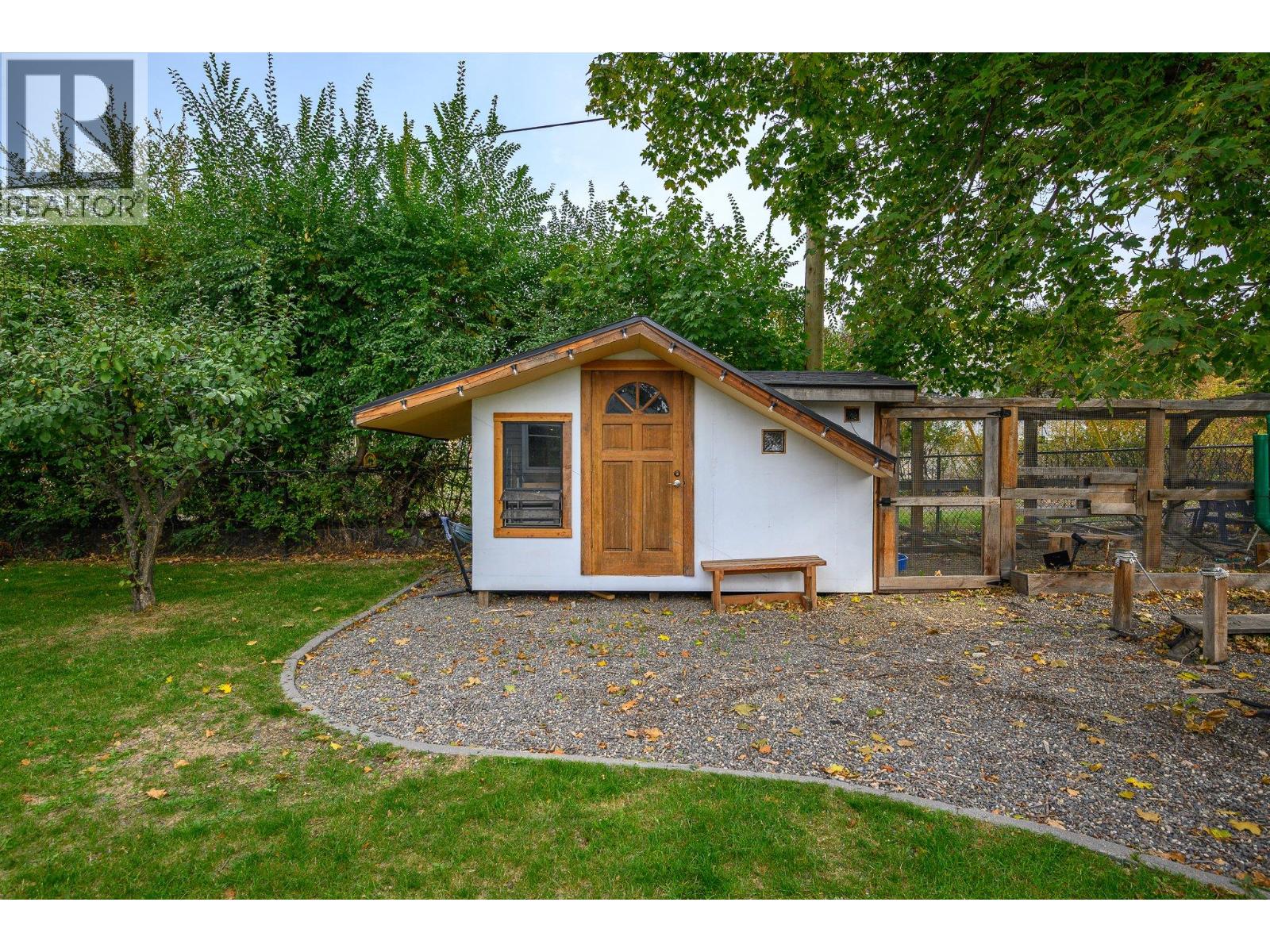 2003 30 Avenue - 50