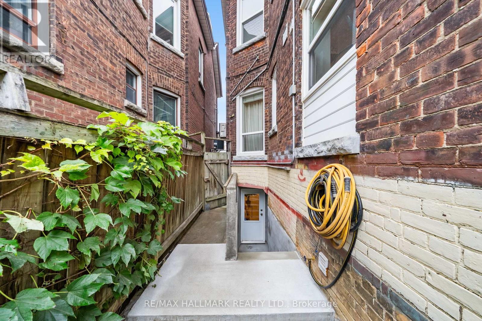 628 Ossington Avenue, Toronto, ON photo 42