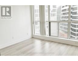 1410 - 24 Wellesley Street W, Toronto, ON M4Y2X6 Photo 8