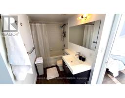 Den - 1220 - 4 K Spadina Avenue E, Toronto, ON M5V3Y9 Photo 6
