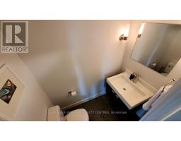 1220 - 4 K Spadina Avenue E, Toronto, ON M5V3Y9 Photo 9