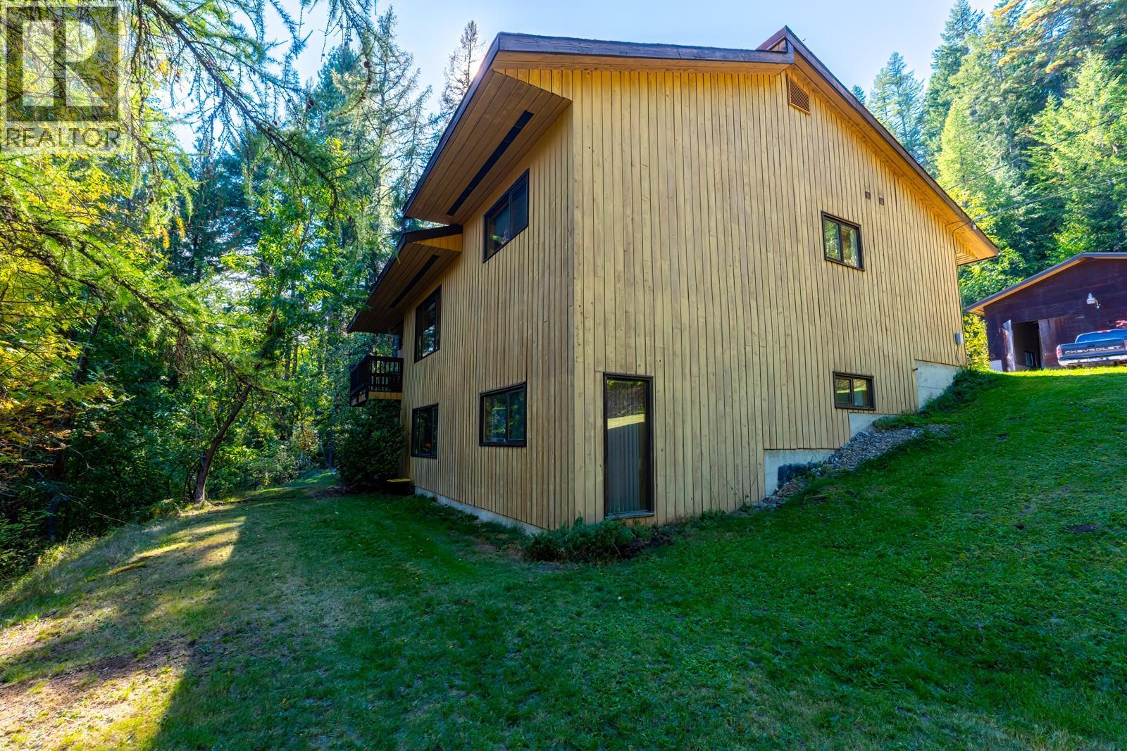 807 Spokane Street - 16