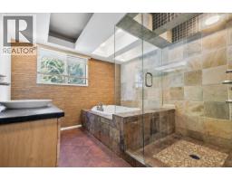 807 Spokane Street, Rossland, BC V0G1Y0 Photo 26