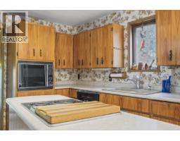 807 Spokane Street, Rossland, BC V0G1Y0 Photo 42