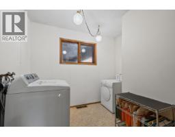 807 Spokane Street, Rossland, BC V0G1Y0 Photo 55