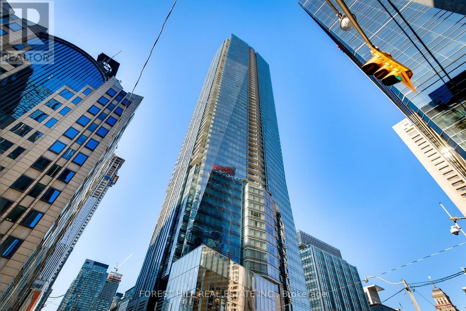 Photo of 180 University Avenue
