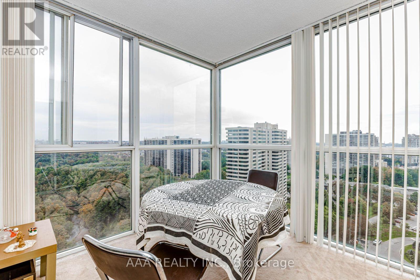 #2101 5 CONCORDE PLACE - 20