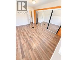4pc Bathroom - 374 East 15th Street, Hamilton, ON L9A4G7 Photo 8