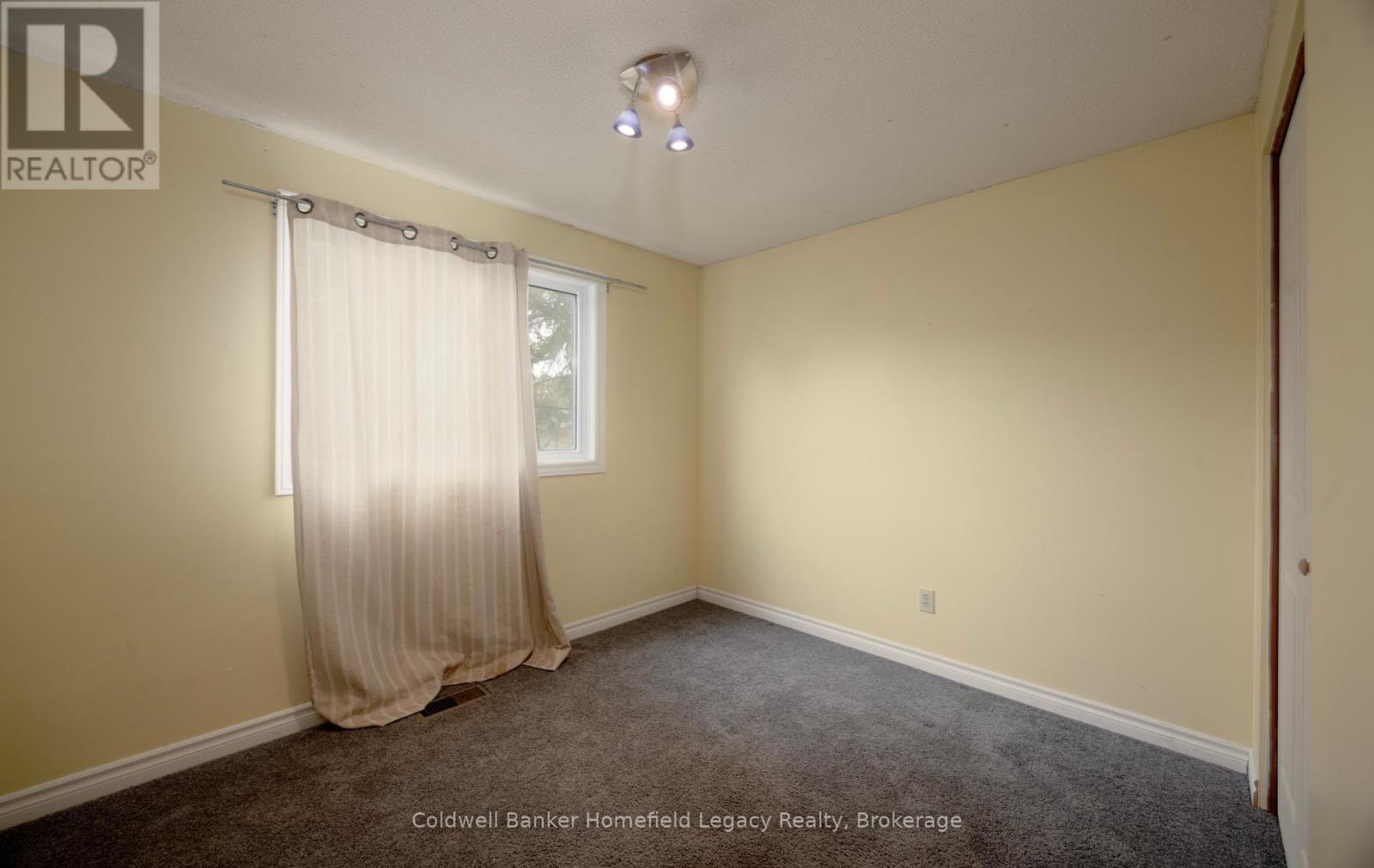 10 DUNSFORD CRESCENT - 19
