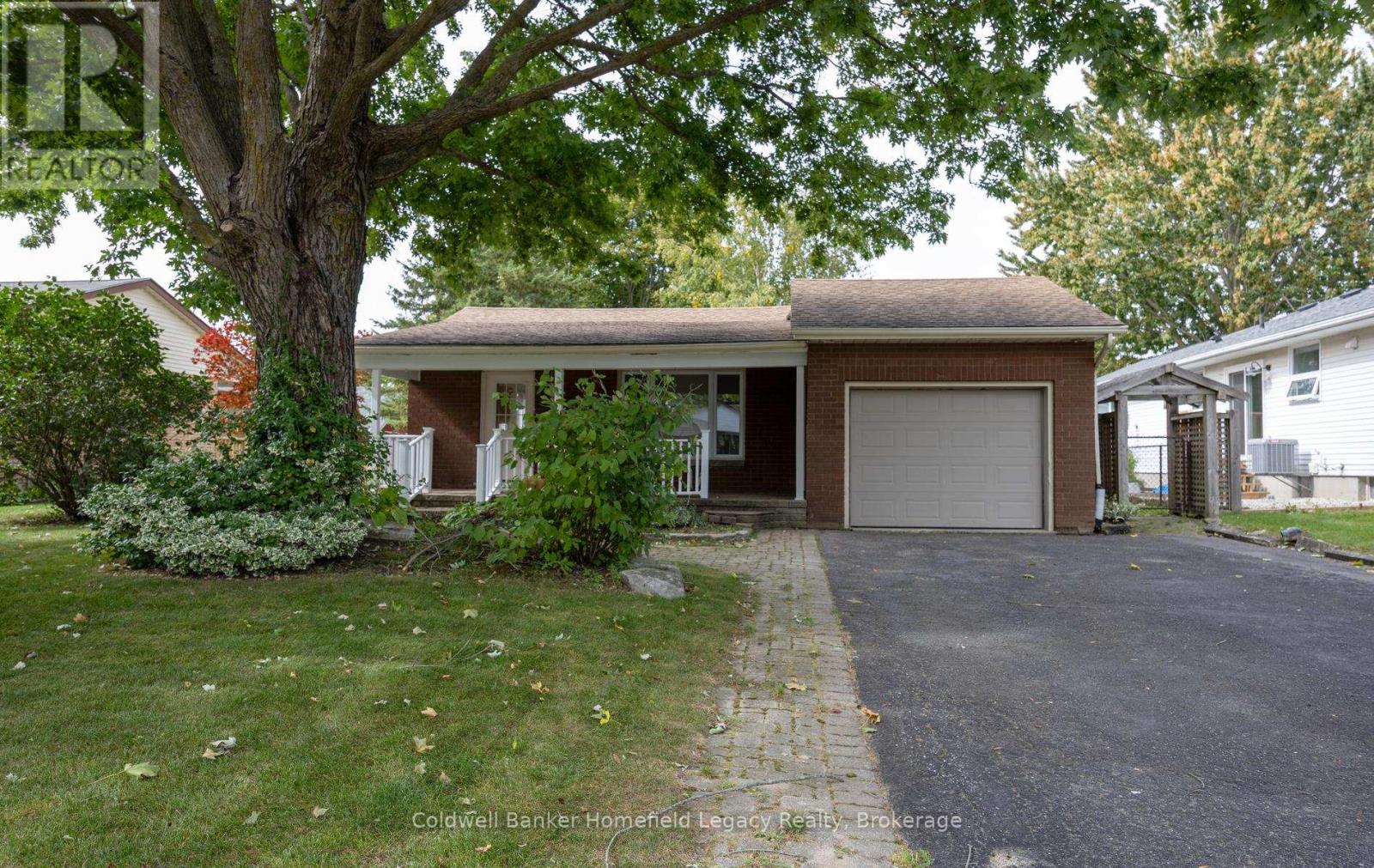 10 DUNSFORD CRESCENT - 2
