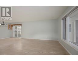 Bathroom - 10 Dunsford Crescent, St  Marys, ON N4X1B1 Photo 11