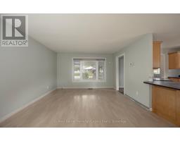 Family room - 10 Dunsford Crescent, St  Marys, ON N4X1B1 Photo 12