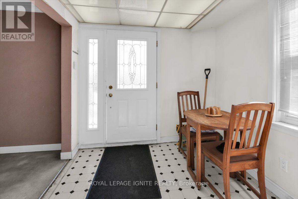 76 CELESTE DRIVE - 13