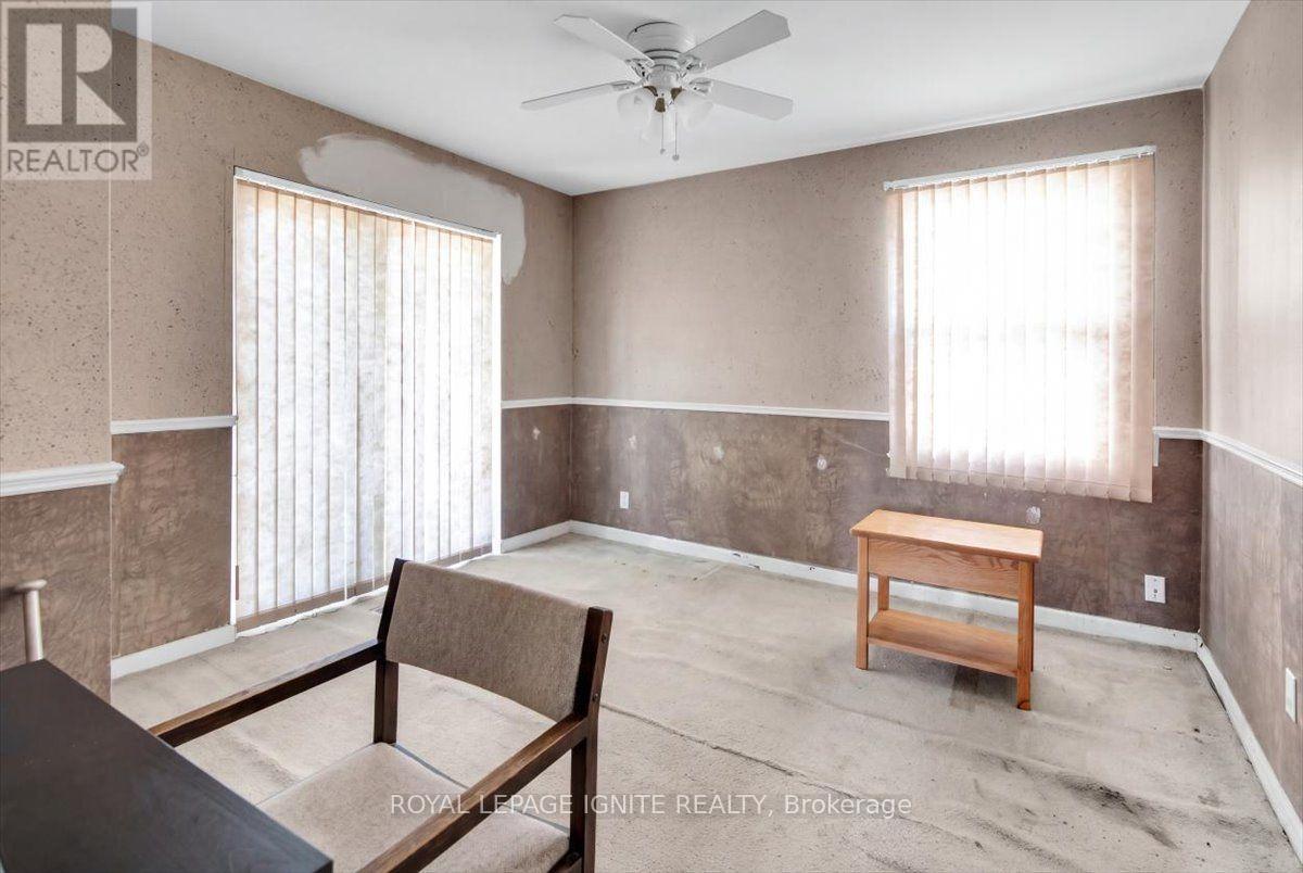 76 CELESTE DRIVE - 15