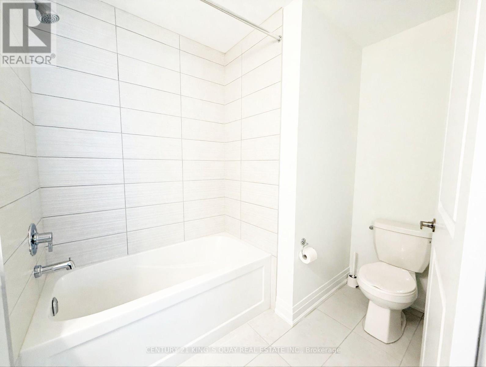 15 Maybank Lane, Whitchurch-Stouffville, ON photo 7