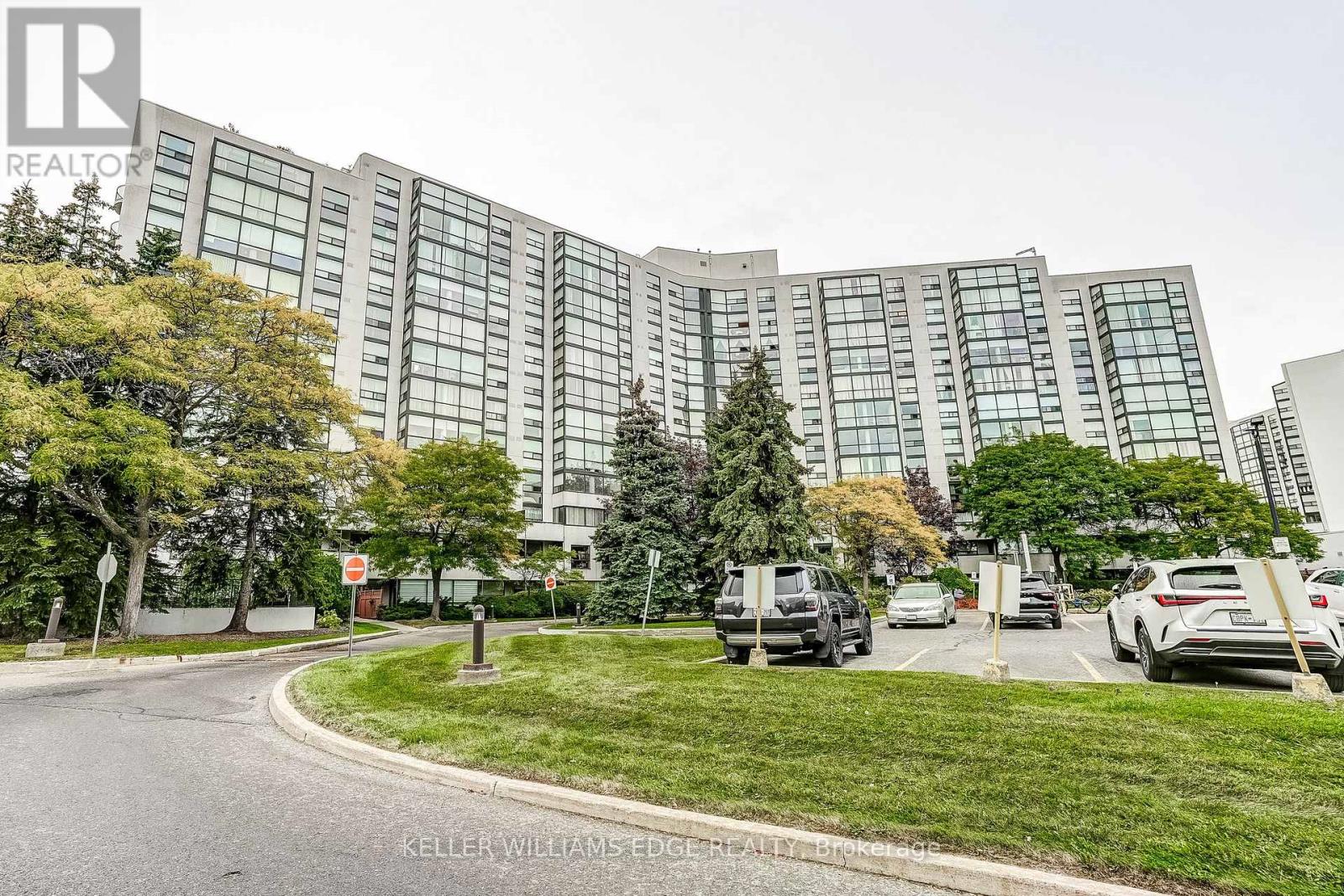 Listing photo of 603 - 40 HARDING BOULEVARD W