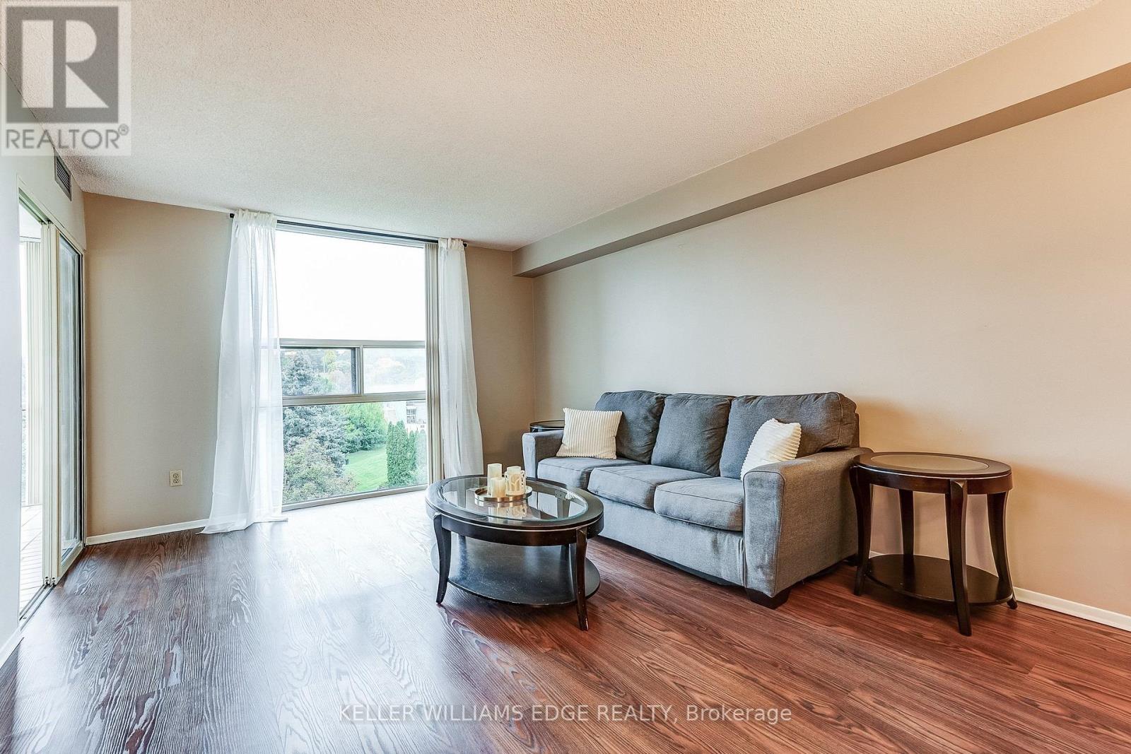 603- 40 Harding Boulevard West, Richmond Hill, ON photo 11