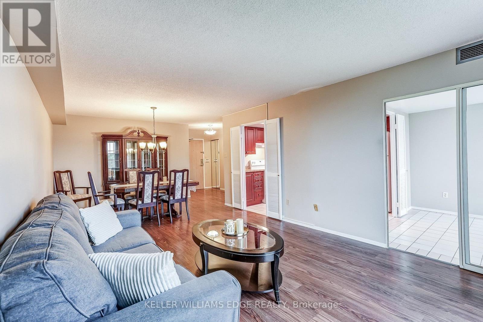 603- 40 Harding Boulevard West, Richmond Hill, ON photo 13