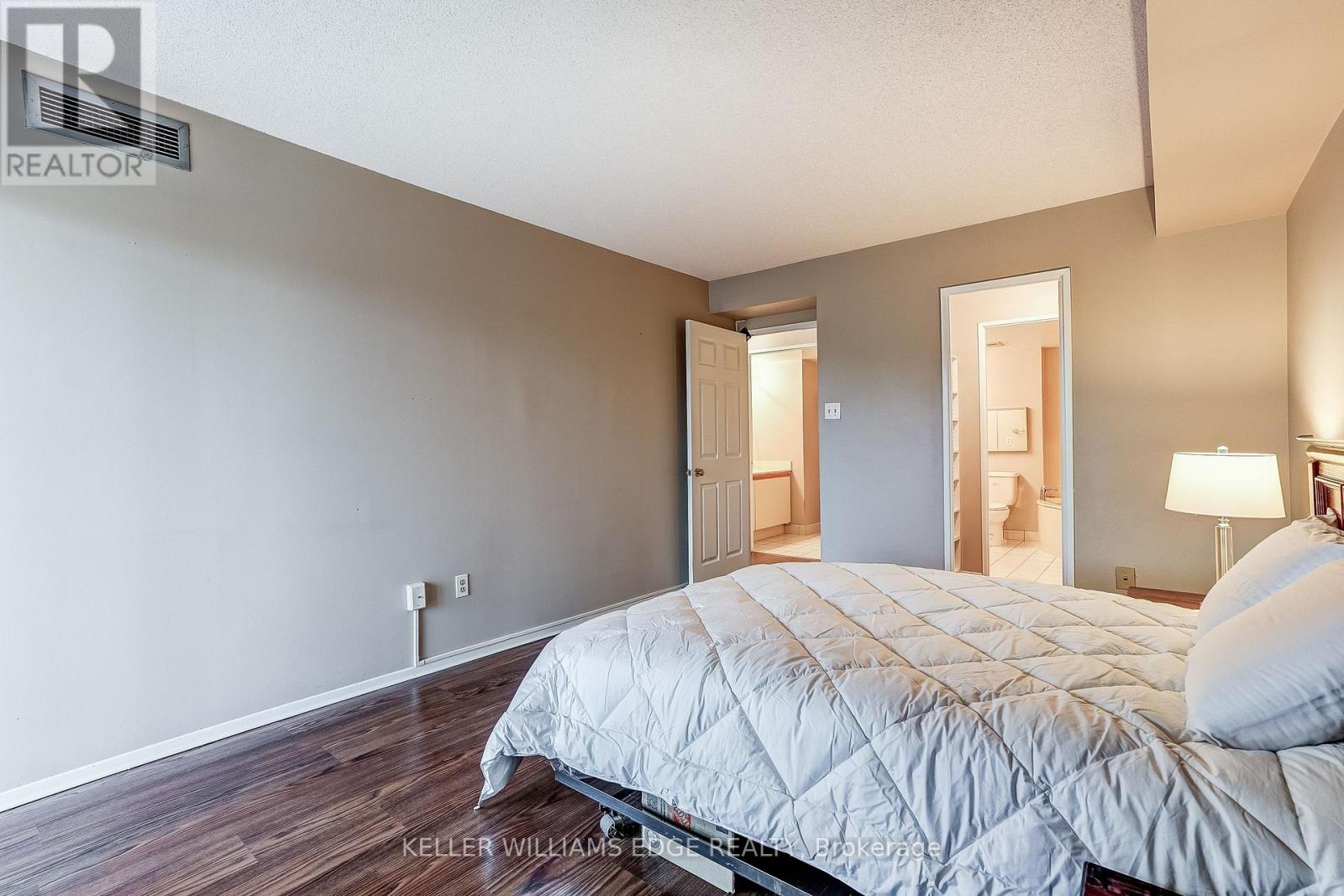 603- 40 Harding Boulevard West, Richmond Hill, ON photo 24