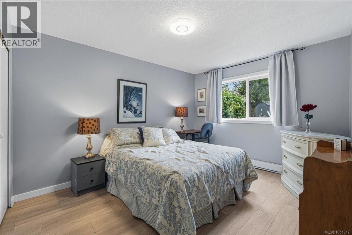 3005 Persimmon Pl - 34