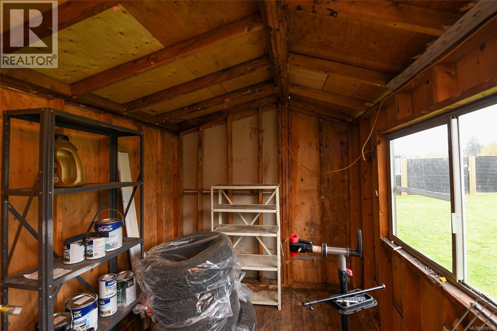 656 14th St - Image 31