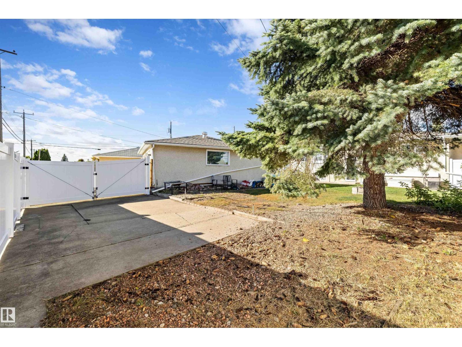 7807 134 AV NW - 45