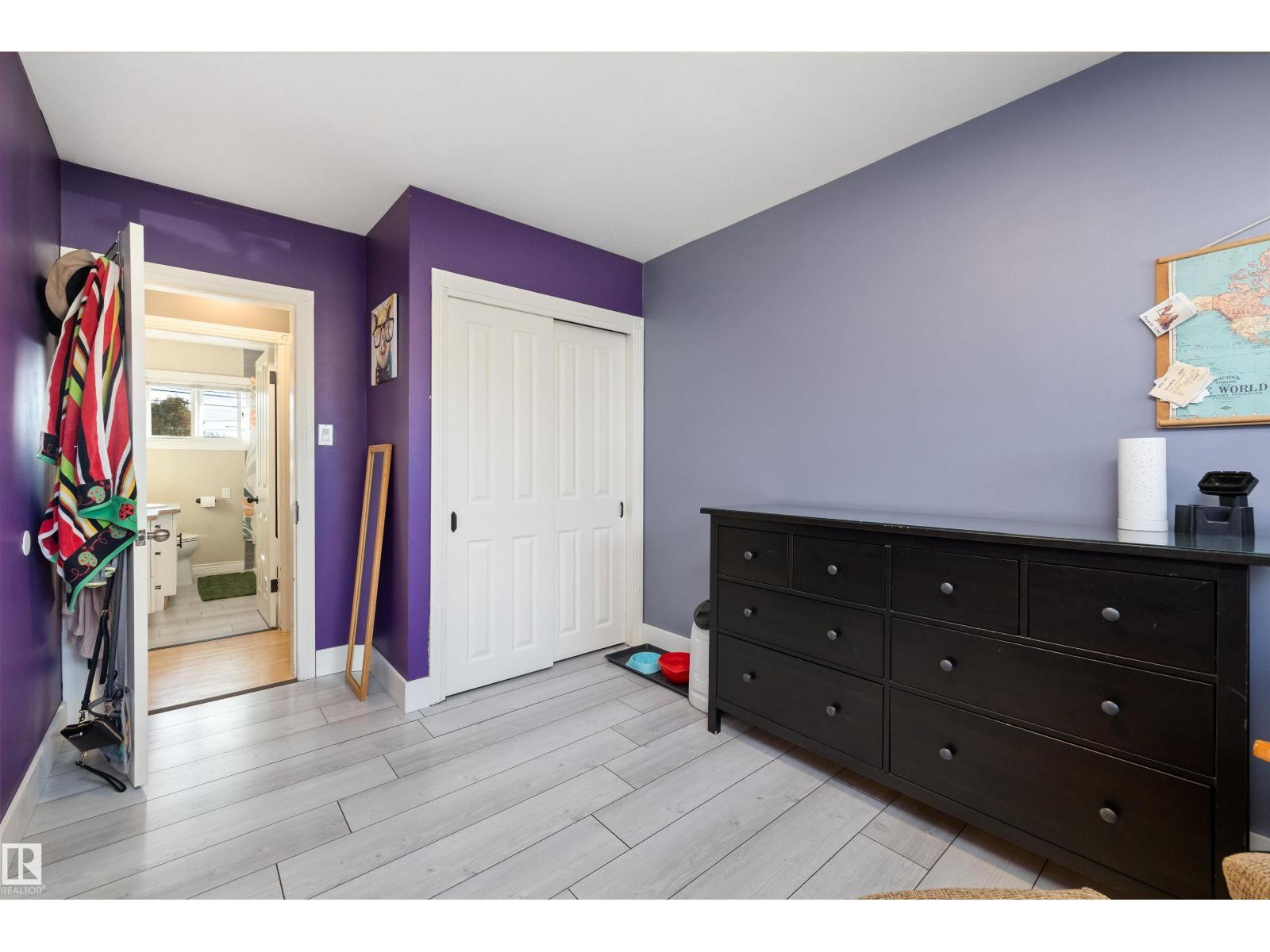 7807 134 AV NW - 24