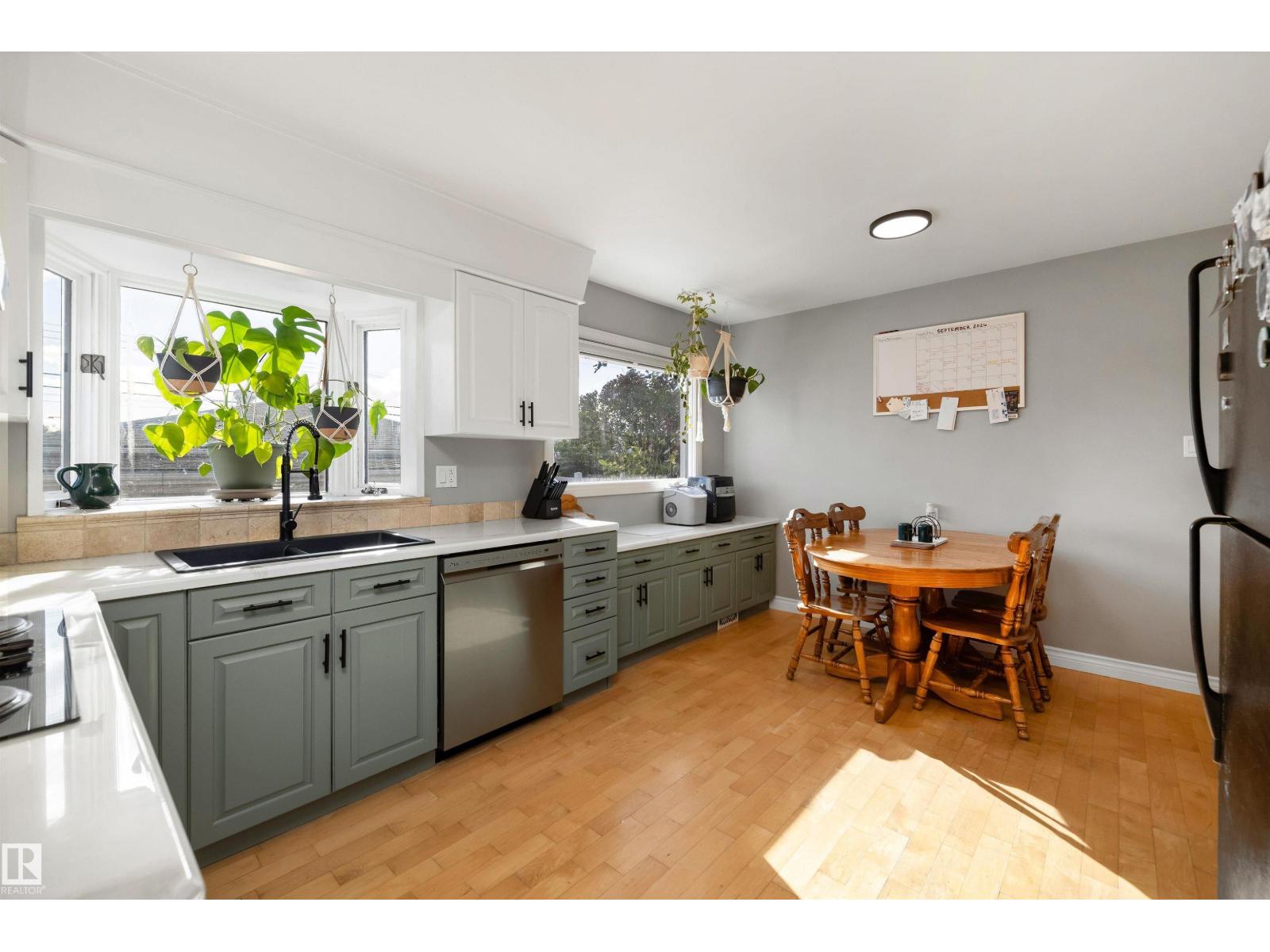 7807 134 AV NW - 9