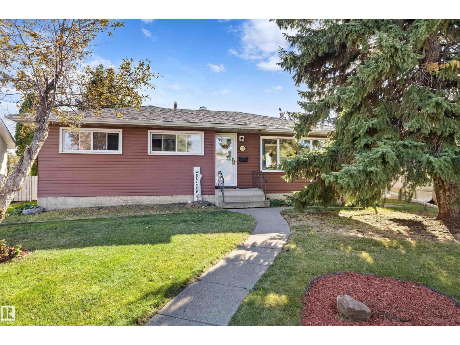 7807 134 AV NW - 2