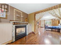 Family room - 42 Dawnridge Trail, Brampton, ON L6Z2A1 Photo 23