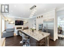 Kitchen - 35 Burnelm Drive, Toronto, ON M9B4N2 Photo 11