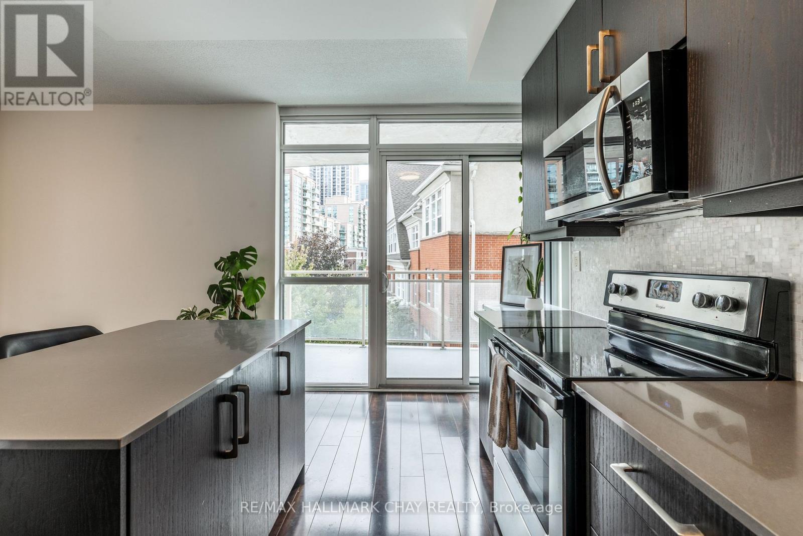 #204 5150 DUNDAS STREET W - 12