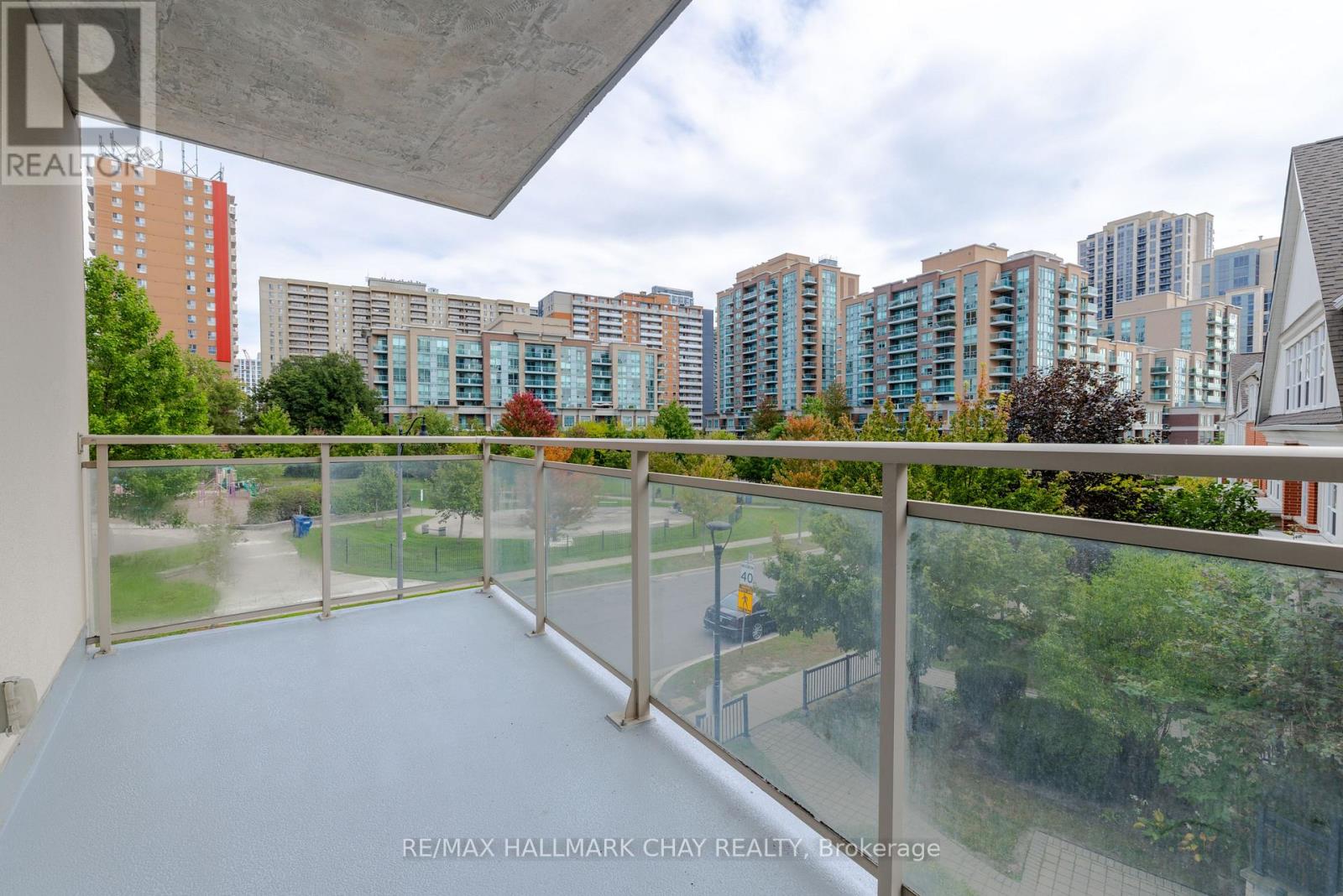 #204 5150 DUNDAS STREET W - 30
