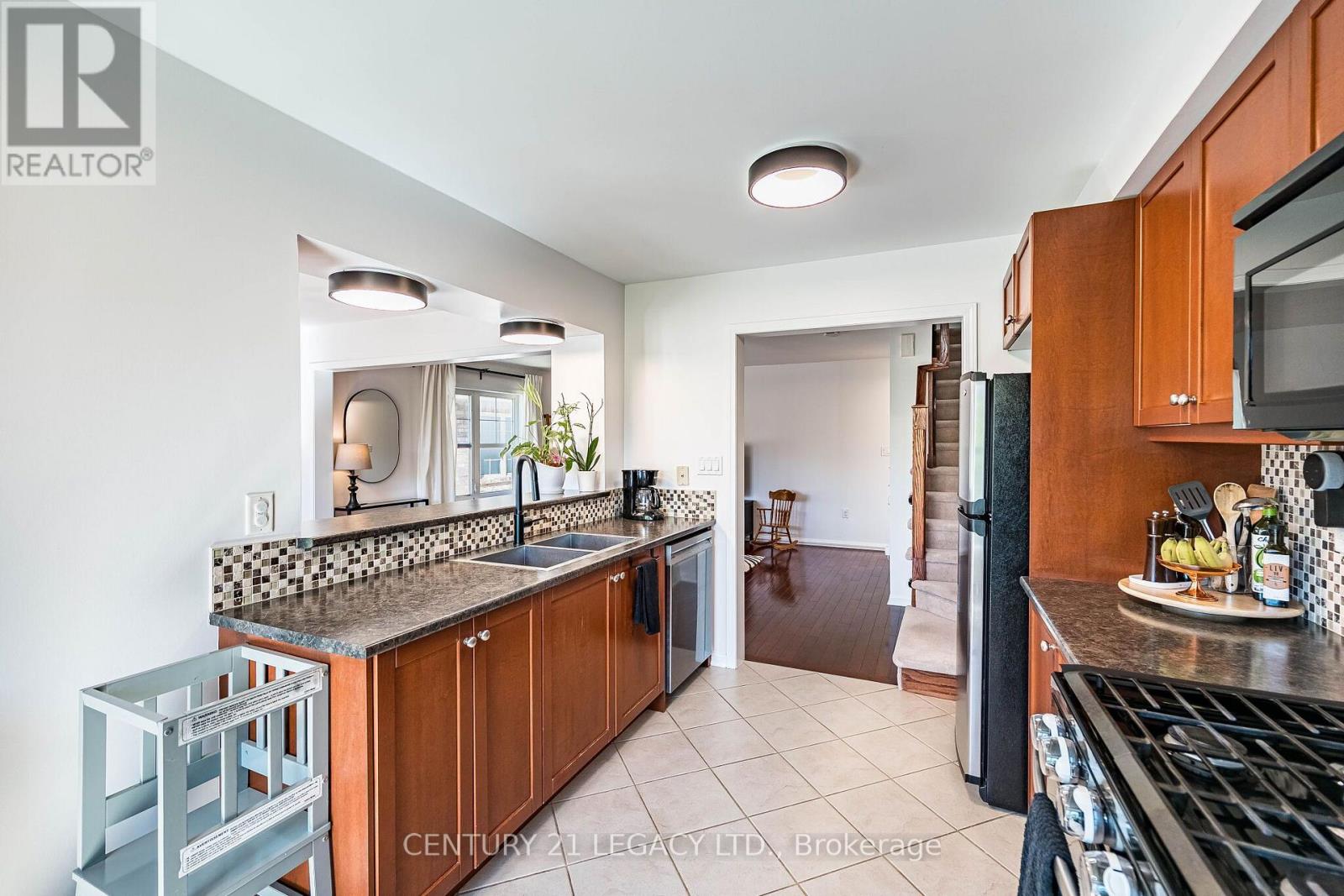 579 SPEYER CIRCLE SW - 25