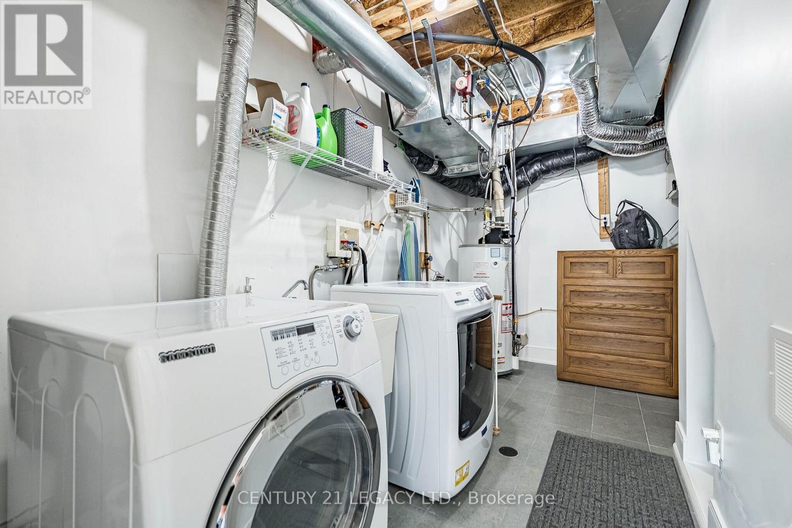 579 SPEYER CIRCLE SW - 45
