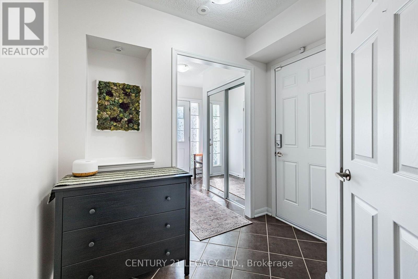 579 SPEYER CIRCLE SW - Image 9