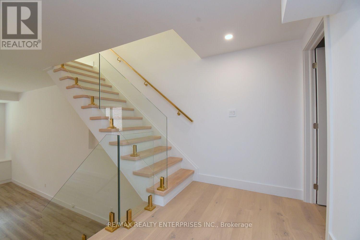 19 SIMPSON AVENUE - 15