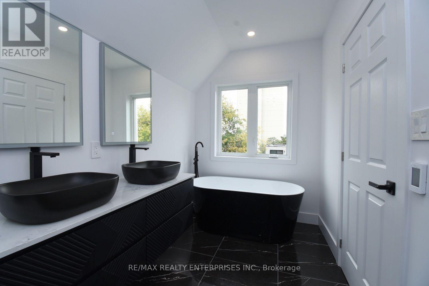 19 SIMPSON AVENUE - 22