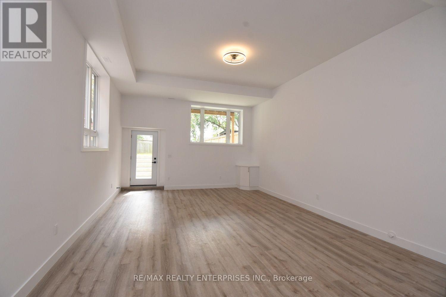 19 SIMPSON AVENUE - 29