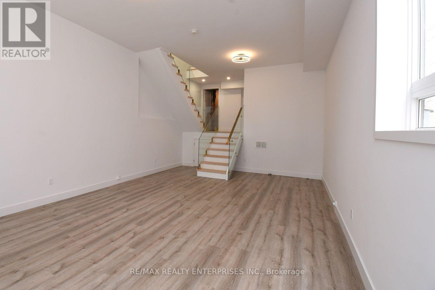 19 SIMPSON AVENUE - 30