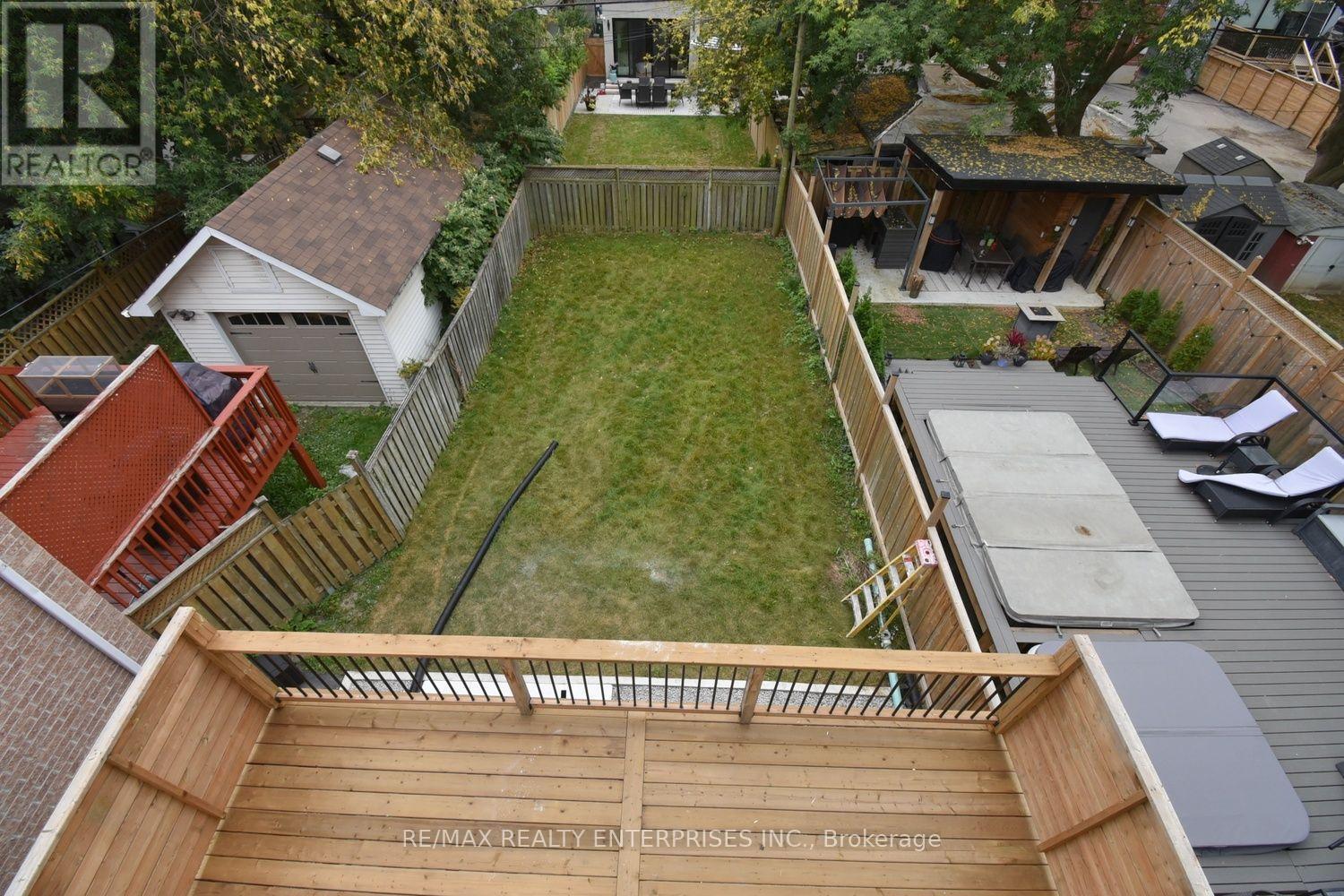19 SIMPSON AVENUE - 35