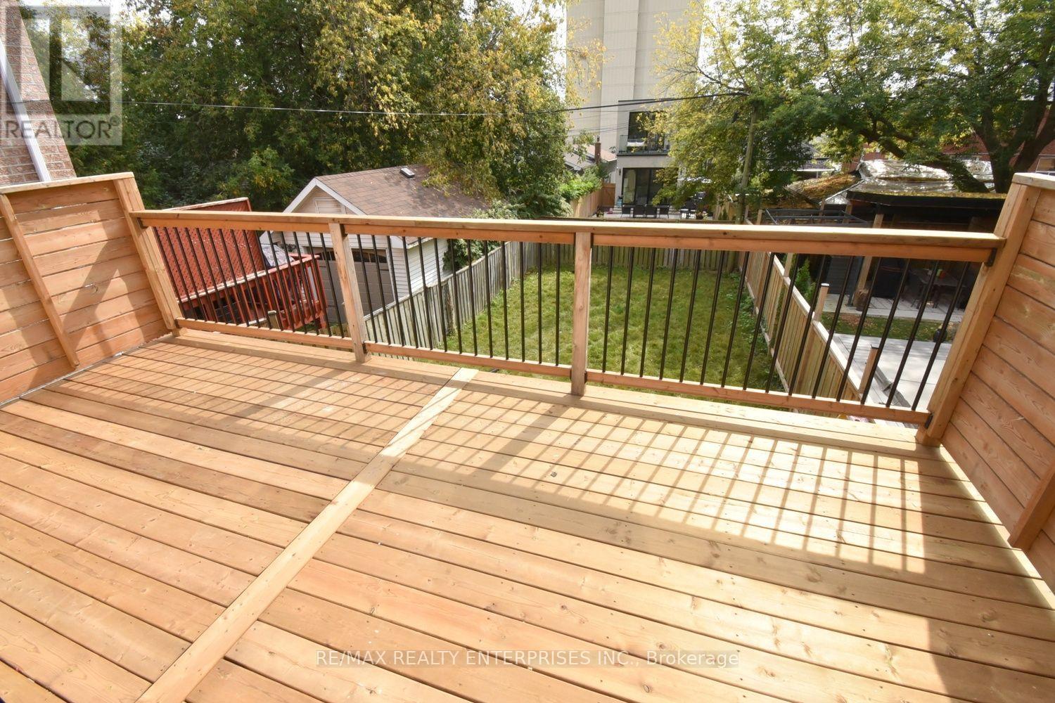 19 Simpson Avenue, Toronto, ON photo 36