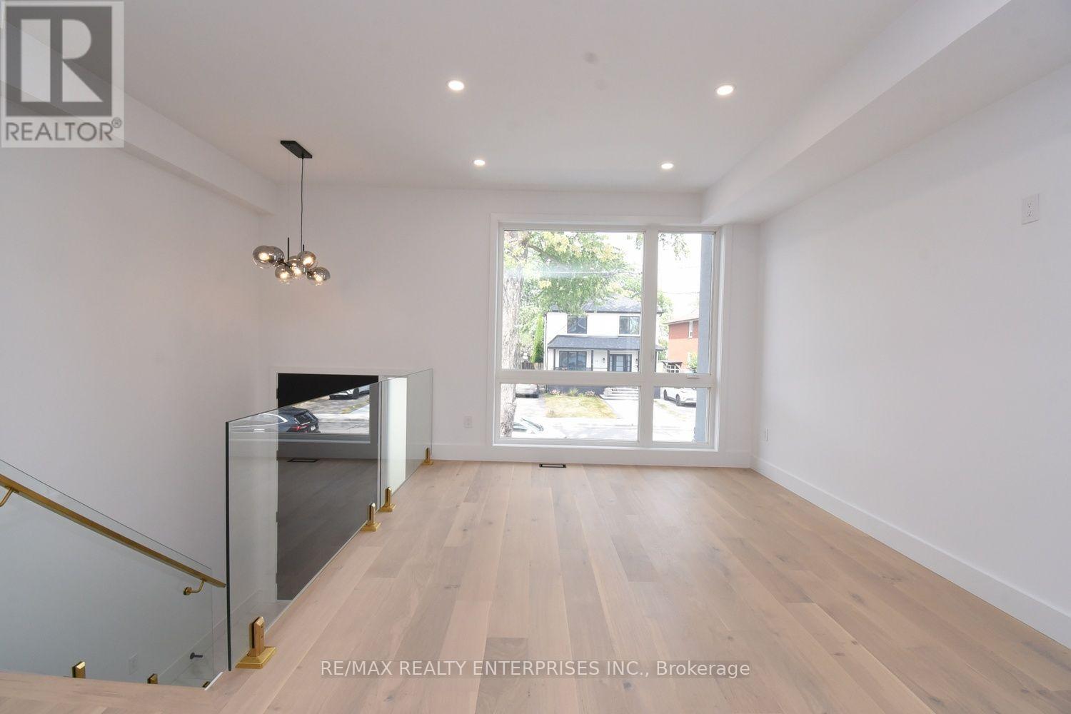 19 SIMPSON AVENUE - 4